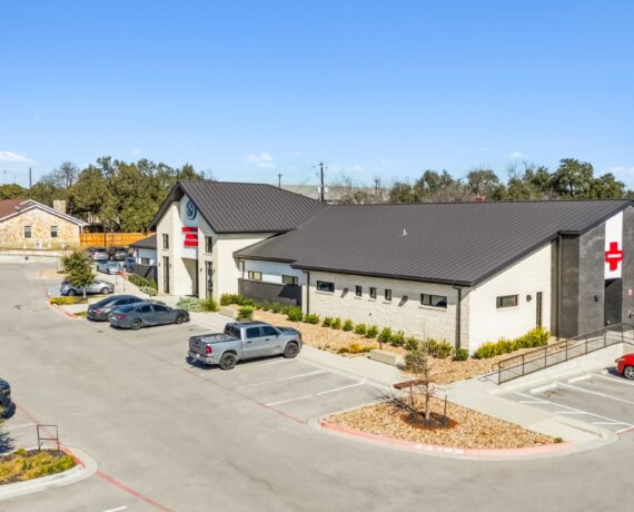 Emergency Animal Hospital of Crystal Falls & ACES
